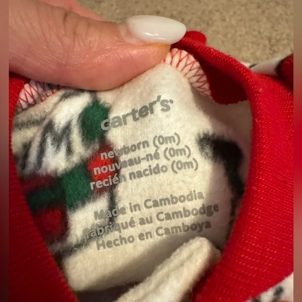 Carters newborn‎ winter holiday onesies 2 lot
